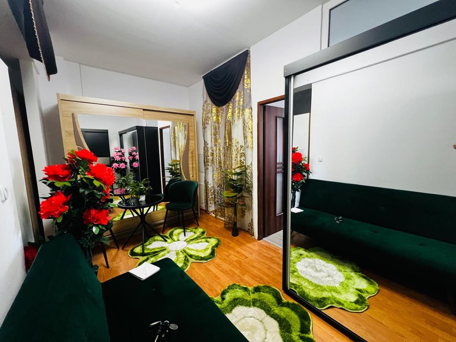 Vand apartament etajul 1 ared uta