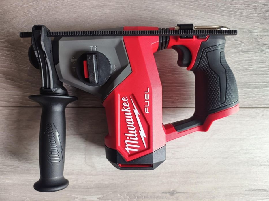 Scule profesionale  Milwaukee 18V
