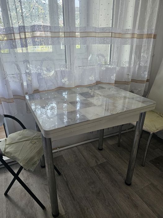 Продам стол кухоный раскладной