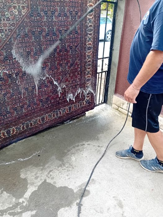 Продавам Персийски килим