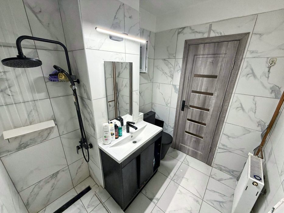 Vanzare - Apartament 3 camere - zona Bld Republicii