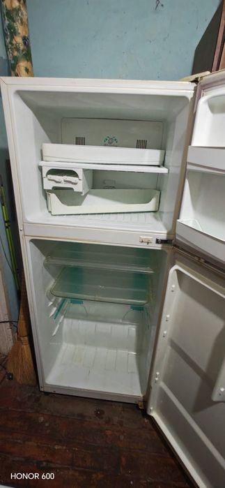 Продам холодильник