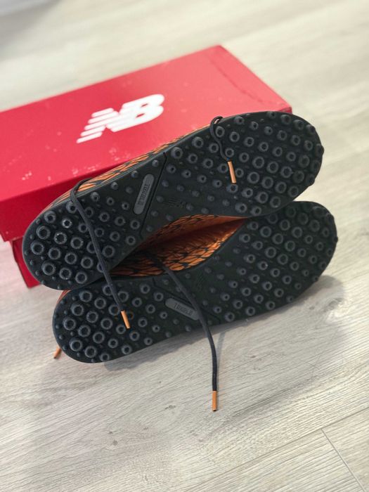 Ghete de sintetic New Balance NOI!