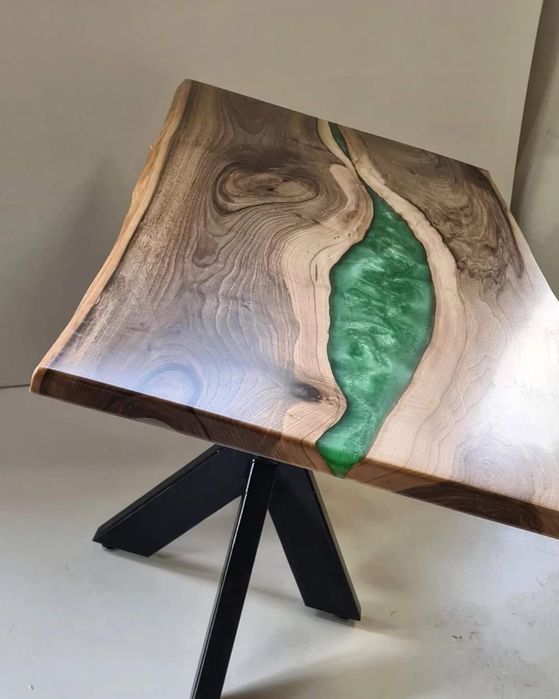 Холна маса трапезна маса от масив и епоксидна смола