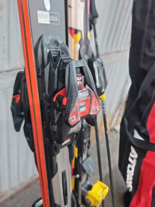 Продавам ски atomic