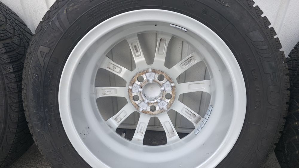 Оригинални алуминиеви джанти 15 инча 5х100  от Toyota Yaris 4, Yaris Cross със зимни гуми и датчици