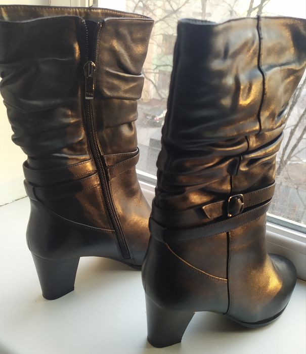 Продам шикарные сапожки