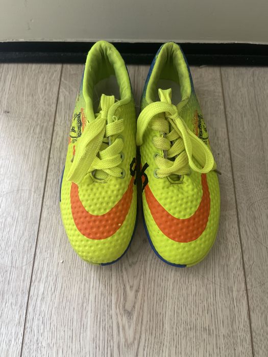 крассовки сороконожка