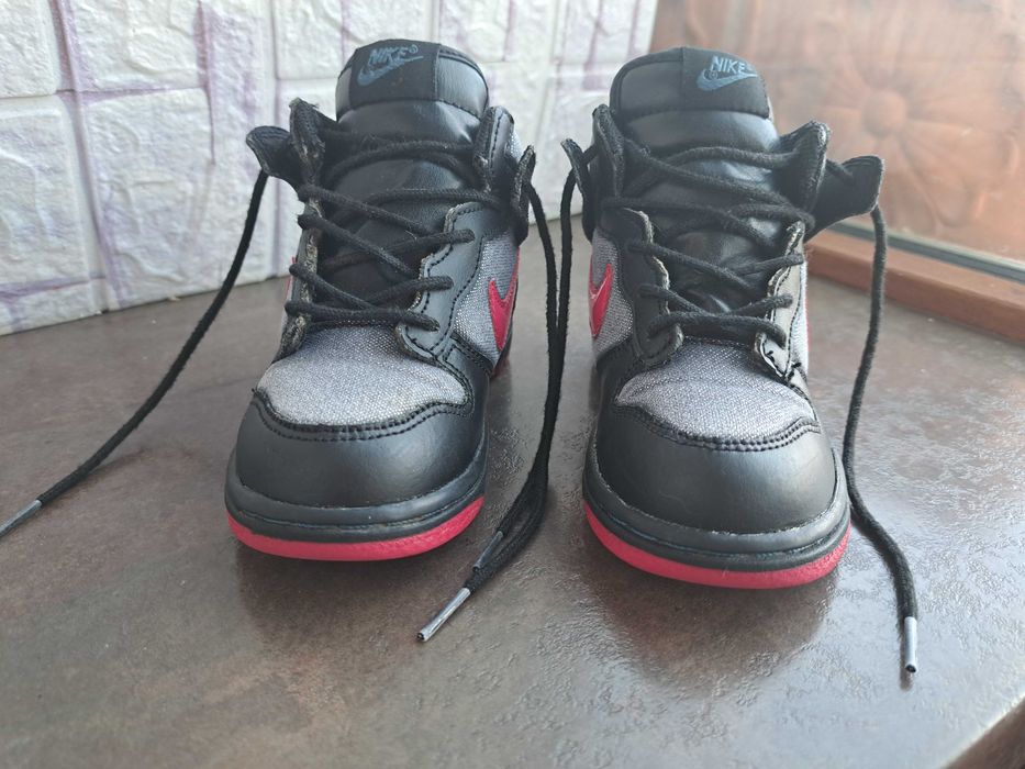 маратонки за момиче кецове,спортни обувки Nike,найк,номер 25,5