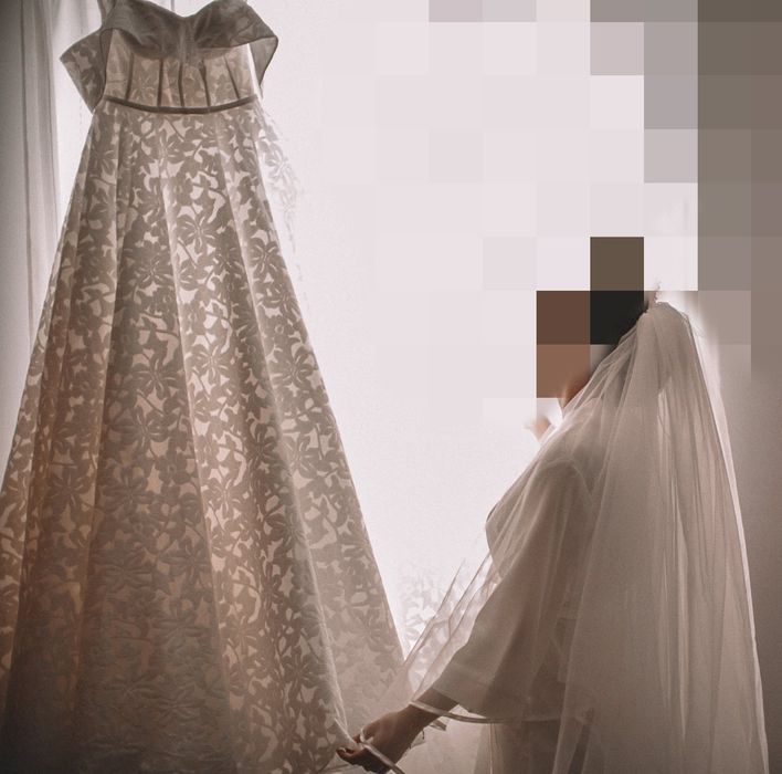 Булчинска рокля тип принцеса с шлейф + подарък дълг воал