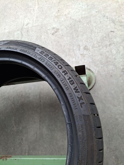 2 Anvelope de vara  225 40 r18 Continental