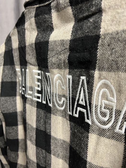 Camasa BALENCIAGA super calitate