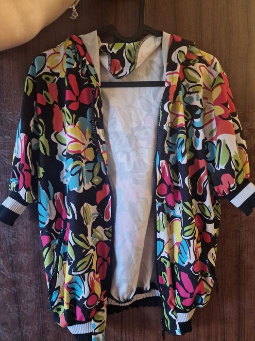 Дамско спортно яке S/XS размер