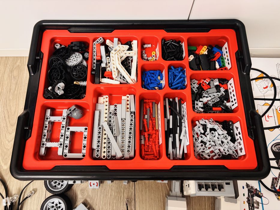 LEGO Mindstorms EV3- kit de robotică