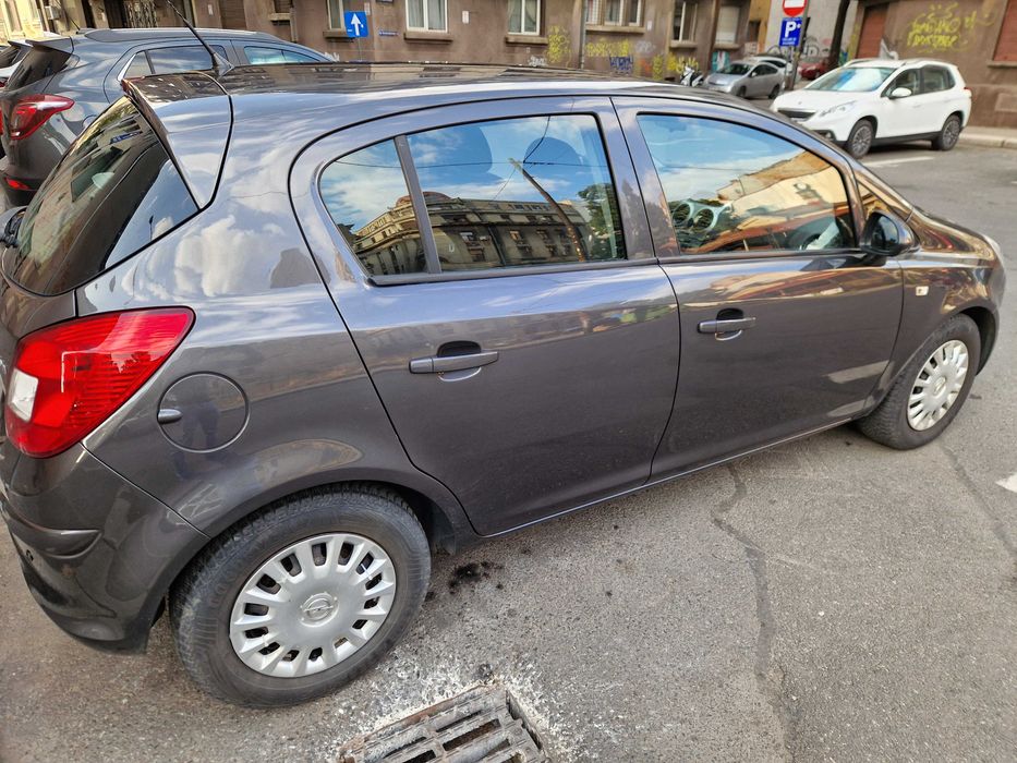 Opel Corsa,  Km.94100   luată de nouă