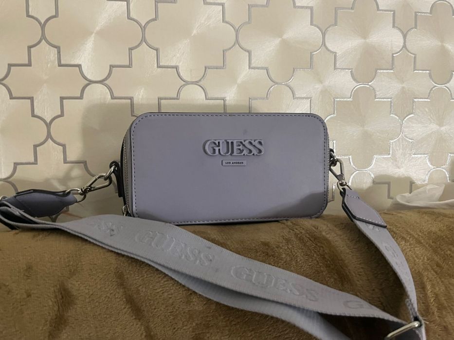 Продается сумка GUESS