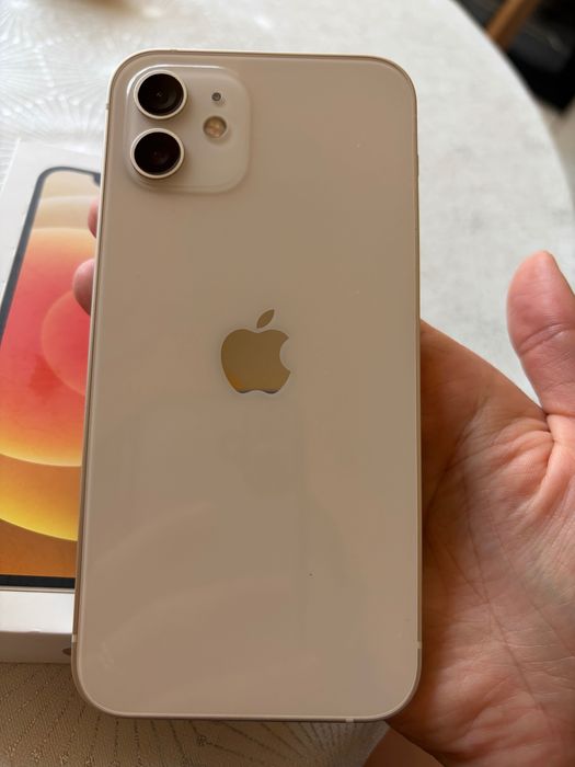 iPhone 12 - Айфон 12 бял