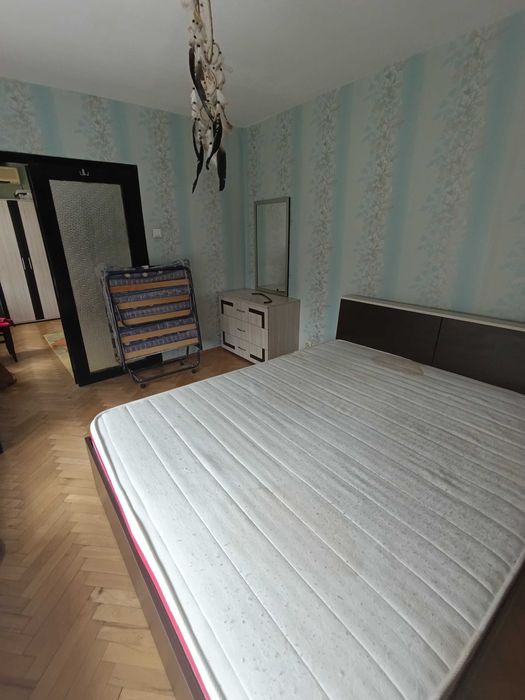 Дава се под наем Двустаен апартамент в Русе, Възраждане - 60 кв.м за 255 € - Снимка #1