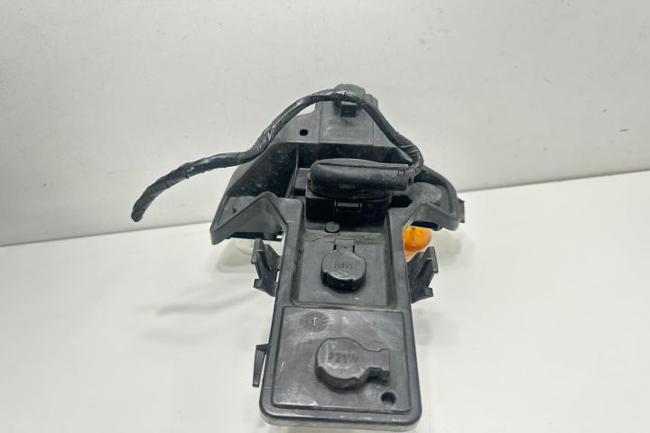 Soclu Stop Stanga  1t0945257d Volkswagen VW Touran prima generatie