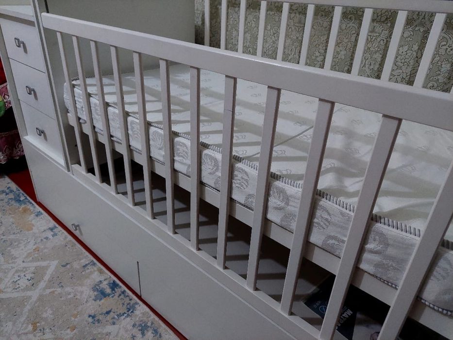 Детский кровать