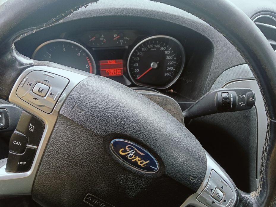 Vând Ford Galaxy și Volvo V50