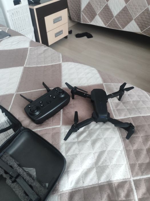 ДРОН Е88 хороший