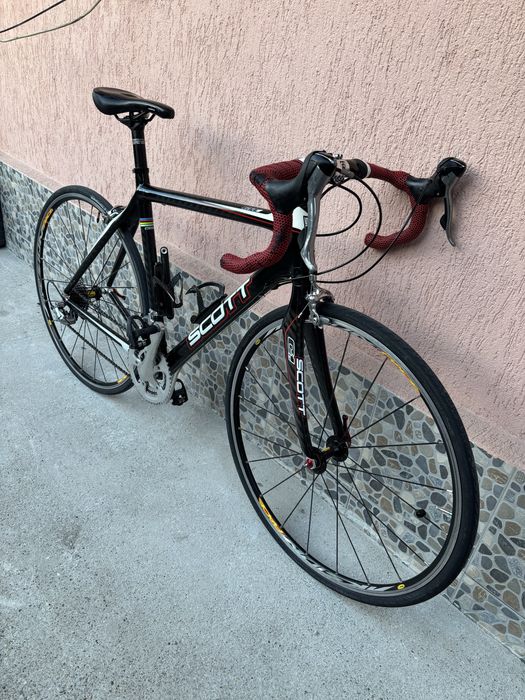Bicicleta cursiera Scott CR1 full carbon