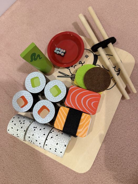 Set sushi jucarie lemn