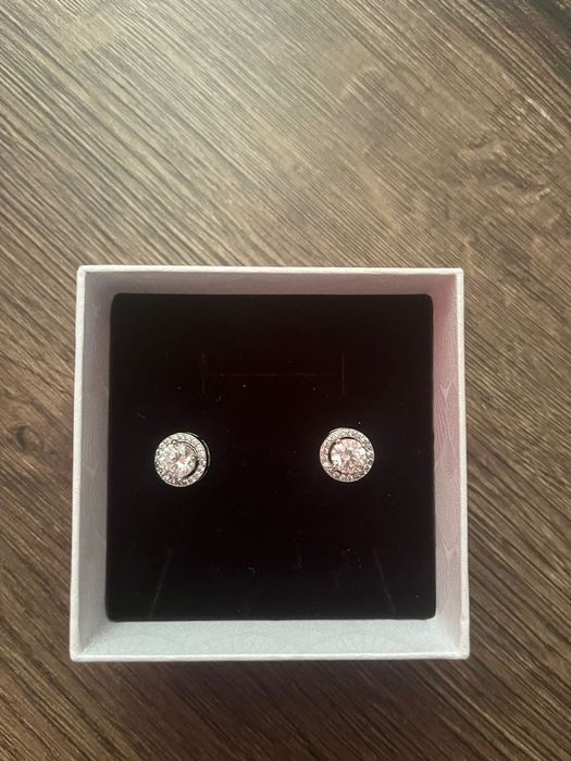 Продам серьги Пусеты Соколов срочно