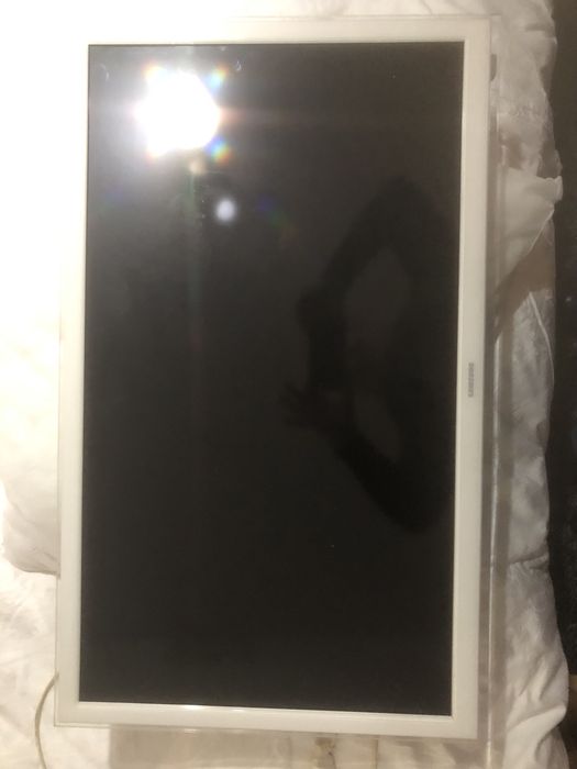 Tv smart samsung diagonală 81