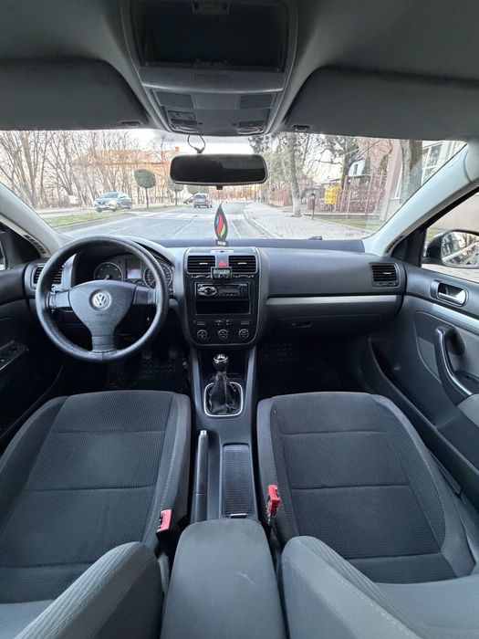 Vând Volkswagen Jetta an 2009, 1.9 TDI, 105CP, inmatriculat RO