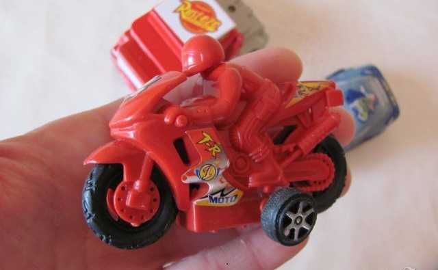 Малки играчки, колички