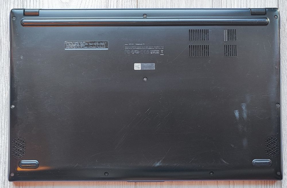 Dezmembrez sau vand Asus X512DA Ryzen 5 3500 8GB SSD512gb !