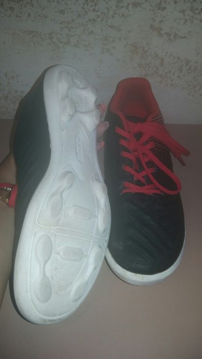 Маратонки за футбол