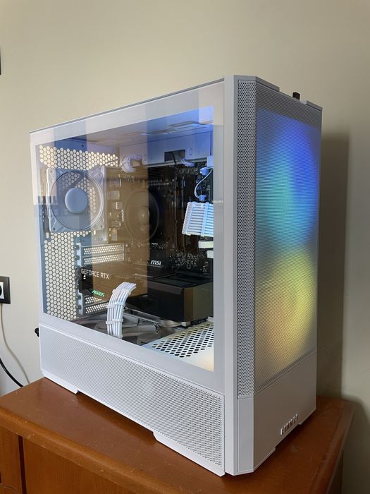 Геймърски Компютър с Гаранция! Ryzen 5 7600 Rtx 3060 16gb ddr5 2TB