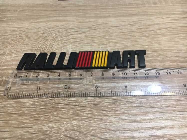 черна емблема Mitsubishi Ralliart