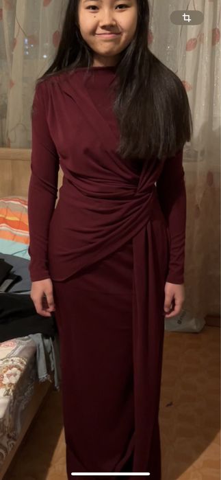Продам бордовое платье;