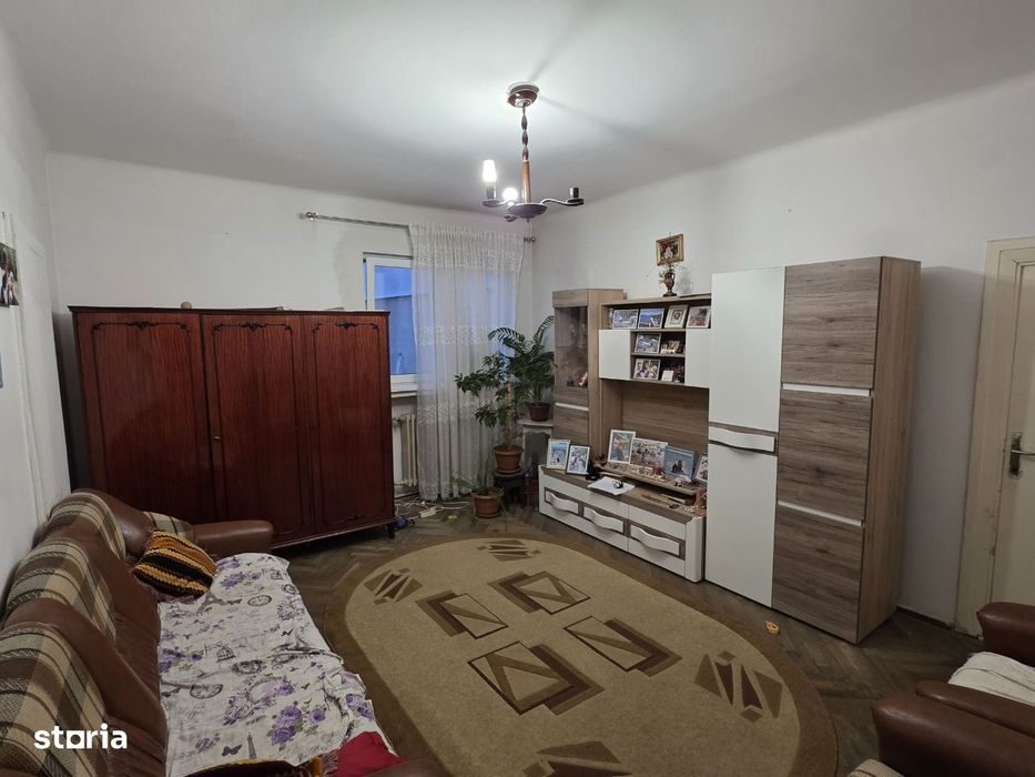 Apartament spatios 4 Camere langa Metrou Gara de Nord