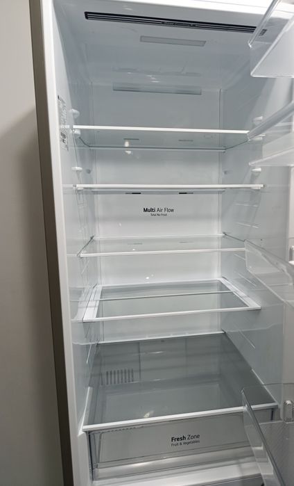 Продаю холодильник  LG
