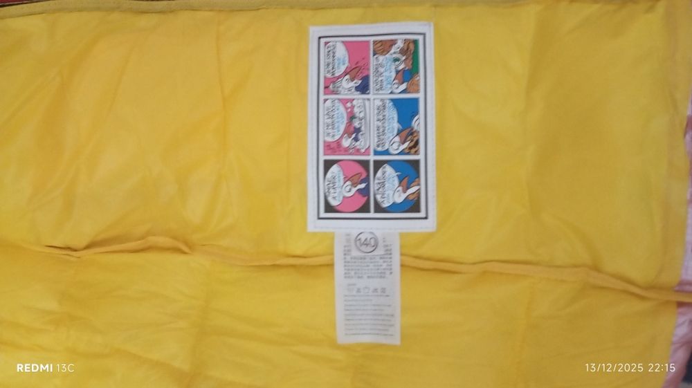 Qizaloqlar kurtkasi sotiladi ,