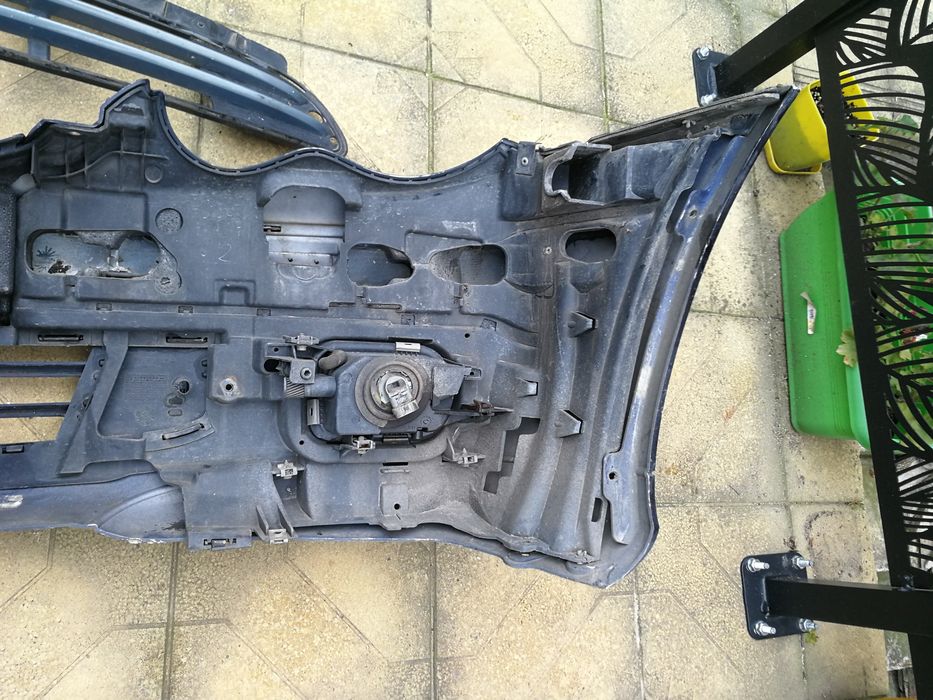 W203 останали части предна броня фейслифт