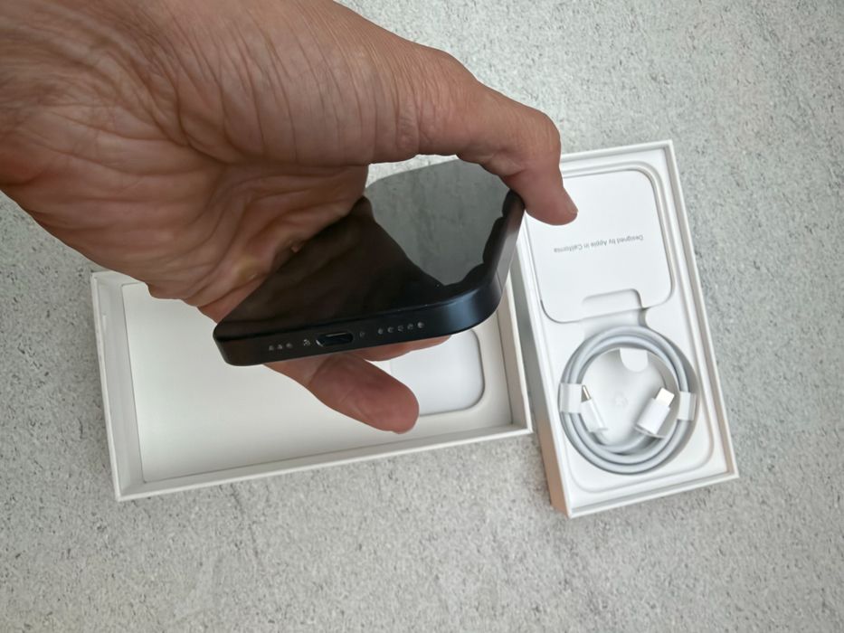 iPhone 15 pro 128 GB син