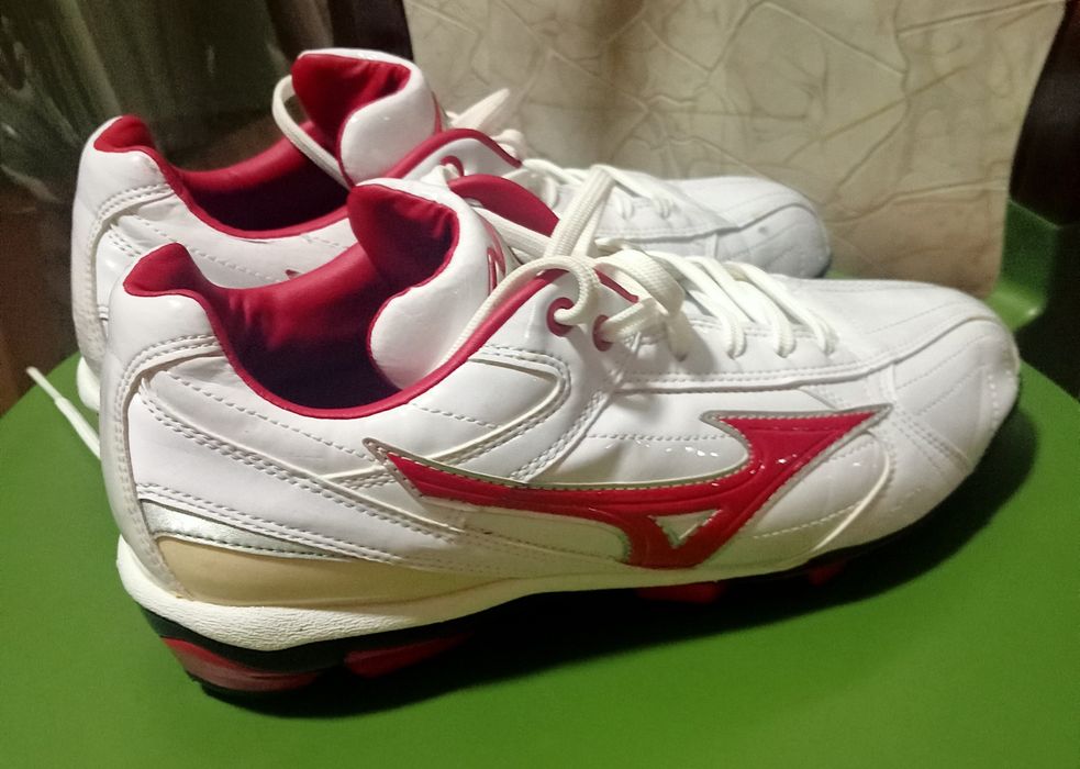 Мужские оригинальные бутсы Mizuno