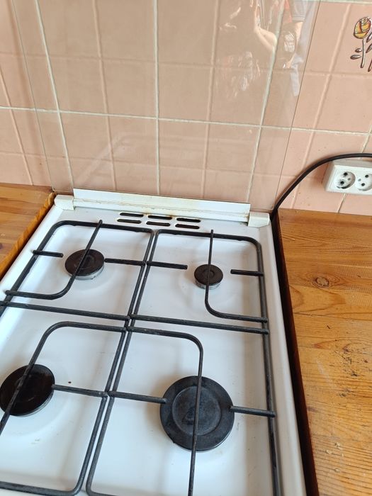 Продам газ плиту