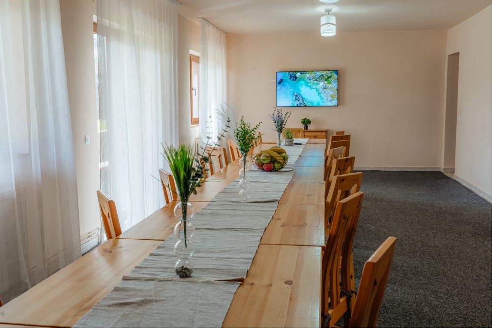 Cabana de inchiriat 25pers jacuzzi inclus