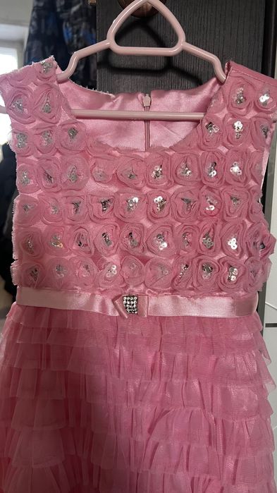 Нарядное платье для девочки