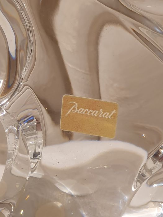 Vând figurina cristal