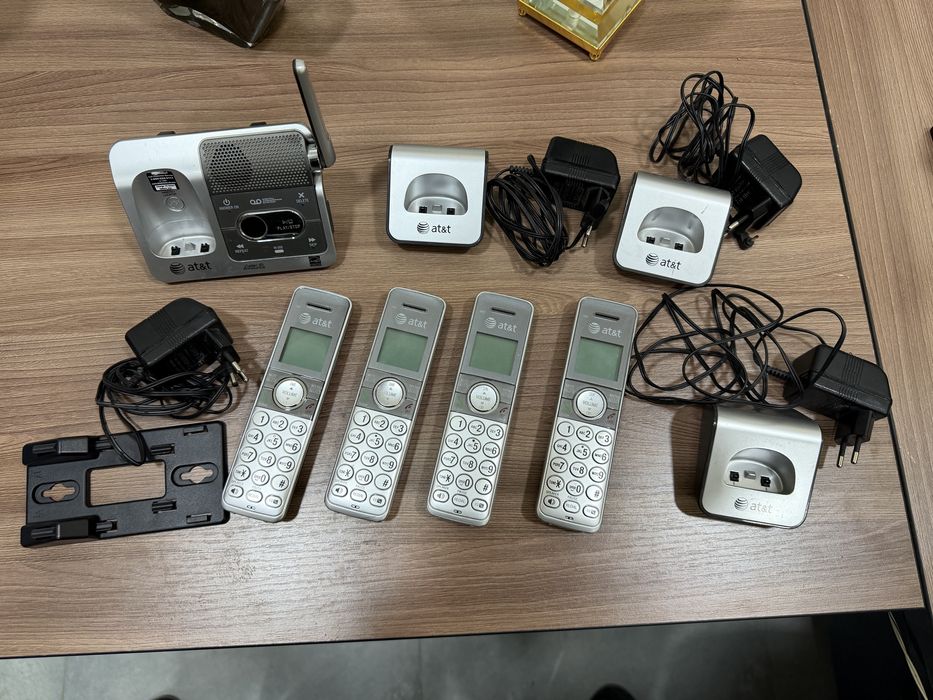 Ofis. Uy telefoni yangiday