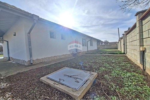 Еднофамилна къща в с. Соколово, общ. Балчик ТЕ