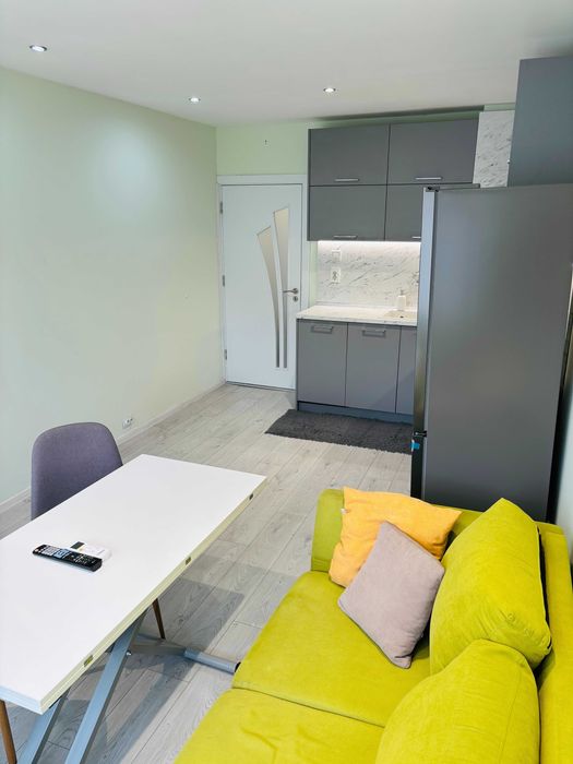 Тристаен апартамент под наем Слатина